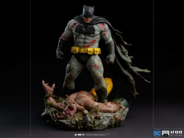 Batman - Die Rückkehr des Dunklen Ritters Diorama 1/6 Batman 38 cm – Bild 2