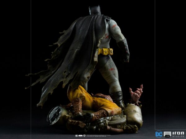 Batman - Die Rückkehr des Dunklen Ritters Diorama 1/6 Batman 38 cm – Bild 4