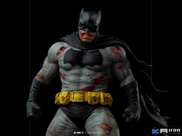 Batman - Die Rückkehr des Dunklen Ritters Diorama 1/6 Batman 38 cm – Bild 7