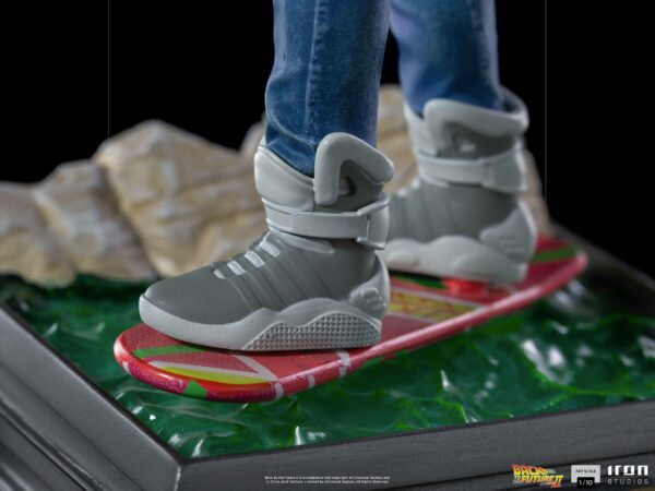 Zurück in die Zukunft II Art Scale Statue 1/10 Marty McFly on Hoverboard 22 cm – Bild 5