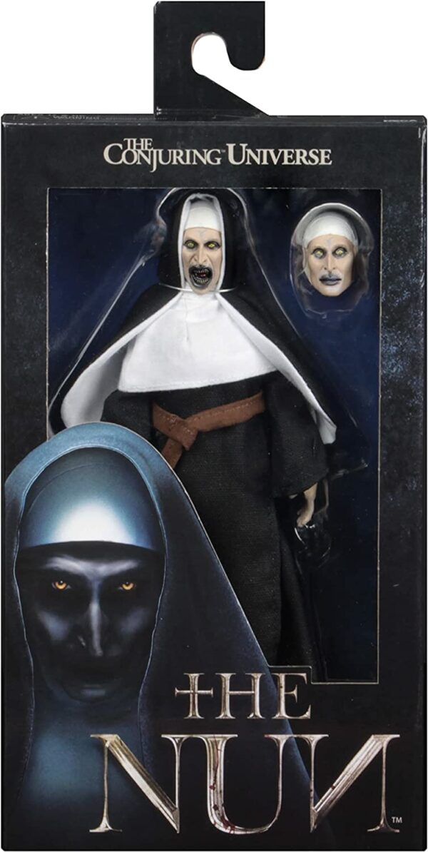 NECA The Nun Actionfigur mit Stoffkleidung – Bild 2