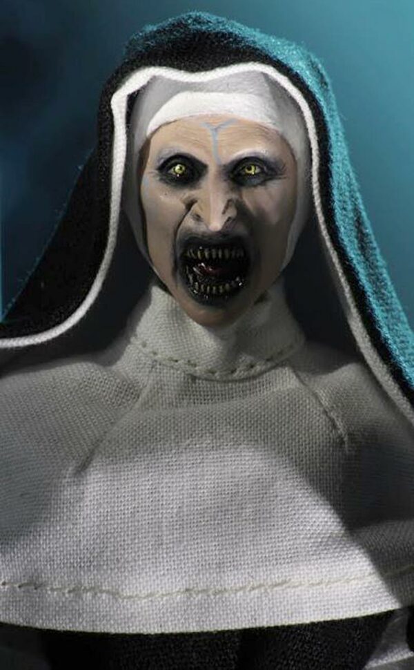 NECA The Nun Actionfigur mit Stoffkleidung – Bild 7