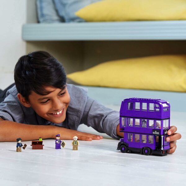 LEGO 75957 Harry Potter Der Fahrende Ritter – Bild 6