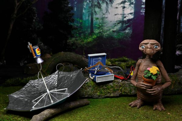 NECA E.T.- Der Ausserirdische LED Actionfigur 40th Anniversary Multicolor 11cm – Bild 4