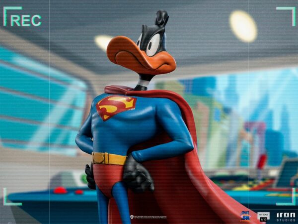 Space Jam: A New Legacy - Daffy Duck Superman 1:10 Scale Statue – Bild 3